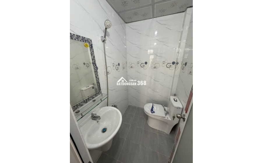 Nhà đẹp ngay Lý Thường Kiệt Q,10-Giá hơn 6 tỷ-hẻm thông nhiều đường-tiện ích xung quanh